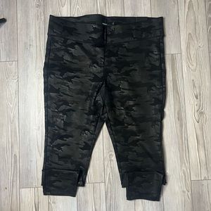 New With Tags Torrid Black Camo Leggings
